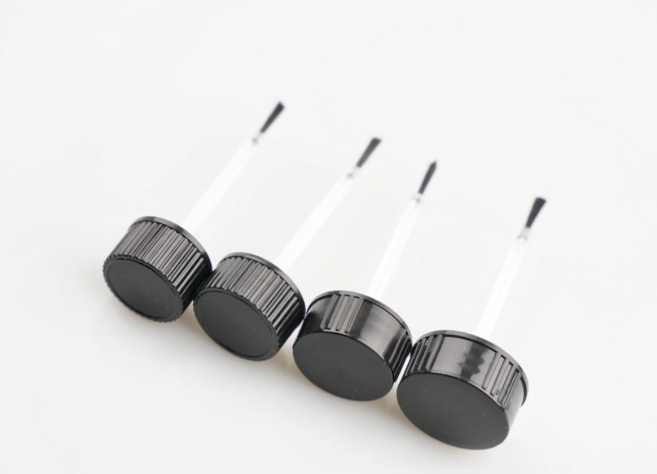 Screw tapered cap